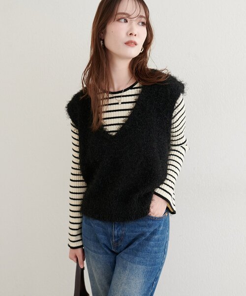 natural couture（ナチュラルクチュール）の「【WEB限定】フェザーヤーンVネックベスト（ベスト・レディース・アイボリー/ブラック/ブラウン・FREE）」の10枚目の写真