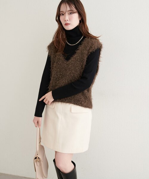 natural couture（ナチュラルクチュール）の「【WEB限定】フェザーヤーンVネックベスト（ベスト・レディース・アイボリー/ブラック/ブラウン・FREE）」の19枚目の写真