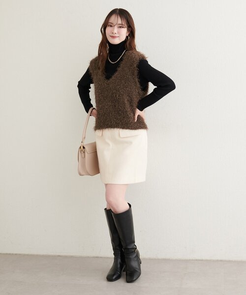 natural couture（ナチュラルクチュール）の「【WEB限定】フェザーヤーンVネックベスト（ベスト・レディース・アイボリー/ブラック/ブラウン・FREE）」の20枚目の写真
