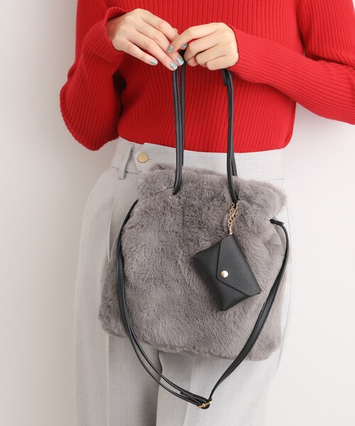 grove（グローブ）の「エコファーポーチ付き2WAYショルダー（ショルダーバッグ・レディース・アイボリー/ブラウン系その他/ナチュラル/ダークグレー・00）」の2枚目の写真