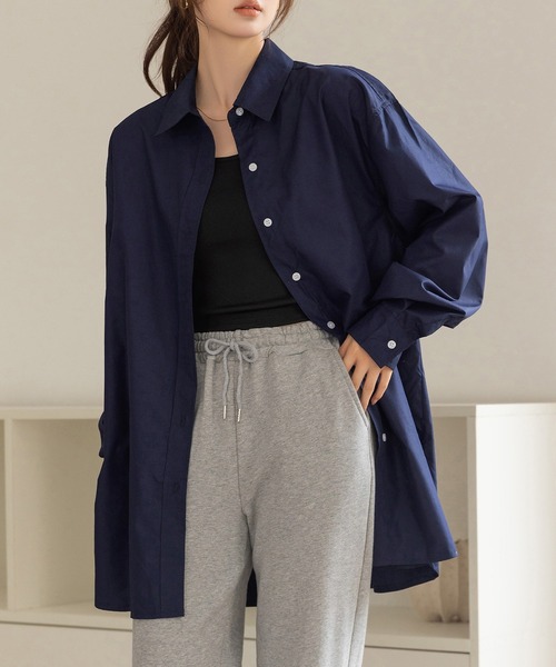 DAY CLOSET（デイ クローゼット）の「【ハリ感が魅力のブロード生地】長袖ヨーク切り替えレギュラーカラールーズシャツ レディース（シャツ/ブラウス・レディース・ホワイト/ネイビー/ブルー/ライトブルー・FREE）」の20枚目の写真