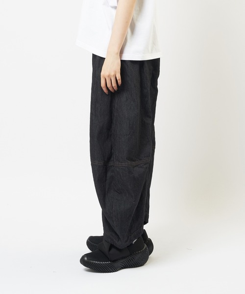 gomme（ゴム）の「デニムバルーンパンツ（デニムパンツ・レディース・インディゴブルー/ブラック/アイボリー・MEDIUM）」の9枚目の写真