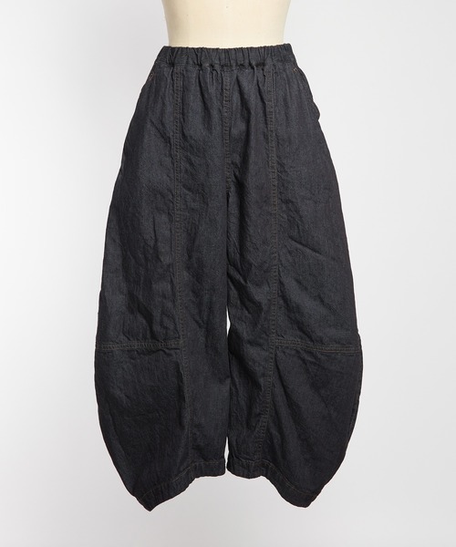 gomme（ゴム）の「デニムバルーンパンツ（デニムパンツ・レディース・インディゴブルー/ブラック/アイボリー・MEDIUM）」の11枚目の写真