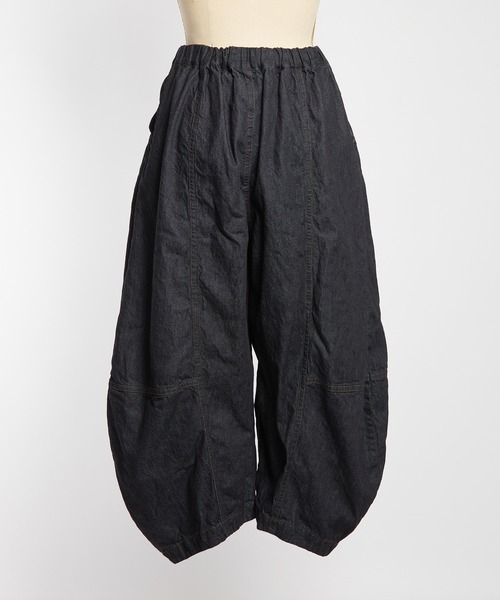 gomme（ゴム）の「デニムバルーンパンツ（デニムパンツ・レディース・インディゴブルー/ブラック/アイボリー・MEDIUM）」の13枚目の写真