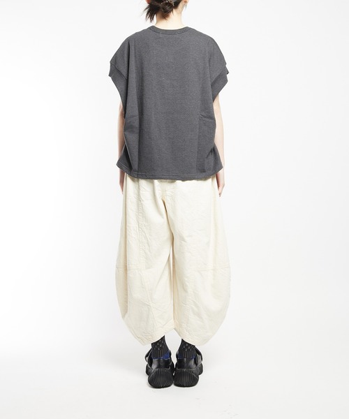 gomme（ゴム）の「デニムバルーンパンツ（デニムパンツ・レディース・インディゴブルー/ブラック/アイボリー・MEDIUM）」の4枚目の写真