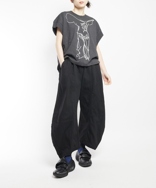 gomme（ゴム）の「デニムバルーンパンツ（デニムパンツ・レディース・インディゴブルー/ブラック/アイボリー・MEDIUM）」の5枚目の写真