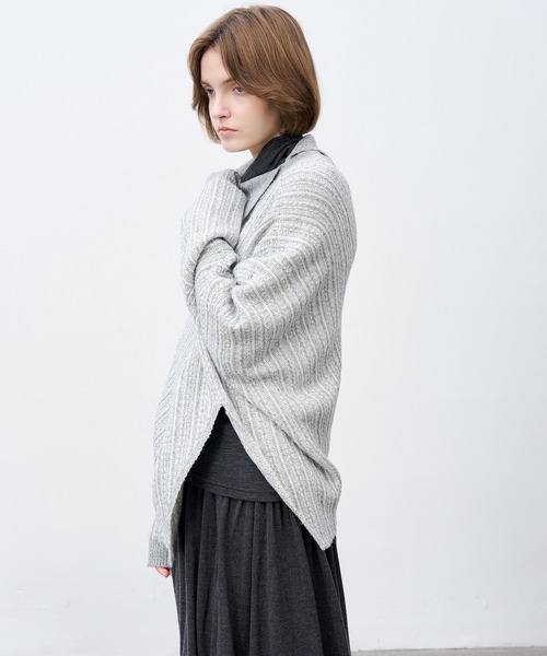 tageechita(タジチタ)の「【tageechita】アシンメトリーデザイン テクスチャー ニットプルオーバー(ニット/セーター・レディース・ライトグレー/アイボリー・S/M)」の17枚目の写真
