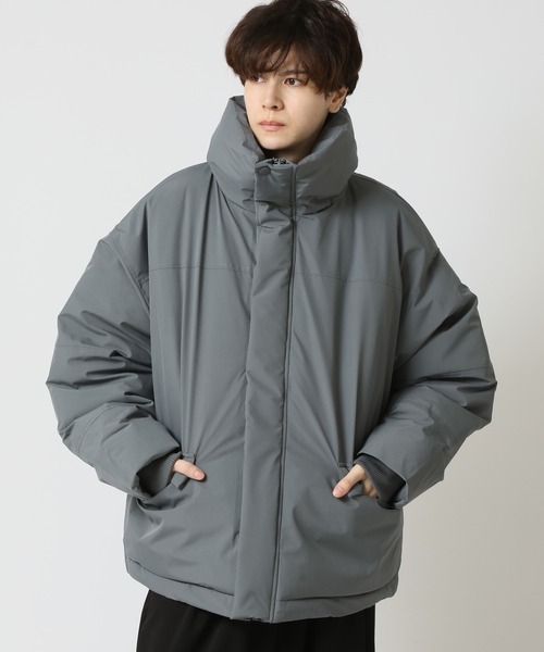 ARCADE（アーケード）の「ボリュームネック ファイバーダウン モンスターパーカー ジャケット（ダウンジャケット/コート・メンズ・グレイッシュベージュ/チャコール/ブラック・L/XL/M）」の4枚目の写真