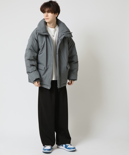 ARCADE（アーケード）の「ボリュームネック ファイバーダウン モンスターパーカー ジャケット（ダウンジャケット/コート・メンズ・グレイッシュベージュ/チャコール/ブラック・L/XL/M）」の6枚目の写真