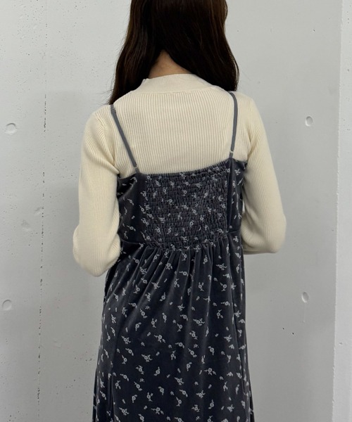 archives（アルシーヴ）の「花柄ベロアキャミワンピース（ワンピース・レディース・ブラウン/ブラック/ブルーグレー・MEDIUM）」の11枚目の写真