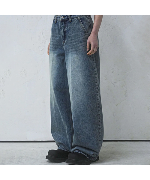 AVANDRESS(アバンドレス )の「Balloon Denim Pants - 3COL(デニムパンツ・レディース・ダークブルー/ブルー/ブラック・X-SMALL/SMALL/MEDIUM/LARGE/X-LARGE)」の2枚目の写真