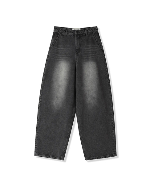 AVANDRESS(アバンドレス )の「Balloon Denim Pants - 3COL(デニムパンツ・レディース・ダークブルー/ブルー/ブラック・X-SMALL/SMALL/MEDIUM/LARGE/X-LARGE)」の1枚目の写真