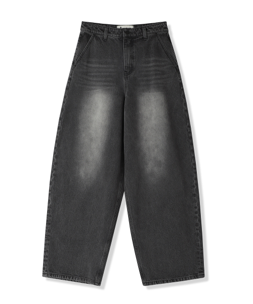 AVANDRESS(アバンドレス )の「Balloon Denim Pants - 3COL(デニムパンツ・レディース・ダークブルー/ブルー/ブラック・X-SMALL/SMALL/MEDIUM/LARGE/X-LARGE)」の4枚目の写真