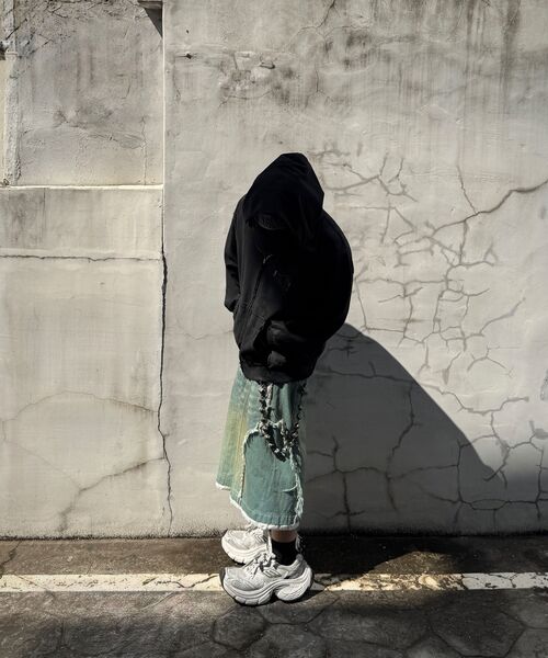 RSSC(アールエスエスシー)の「INCISION WASHING DENIM BERMUDA PANTS - LIGHT DENIM(その他パンツ・レディース・その他・1/2)」の15枚目の写真
