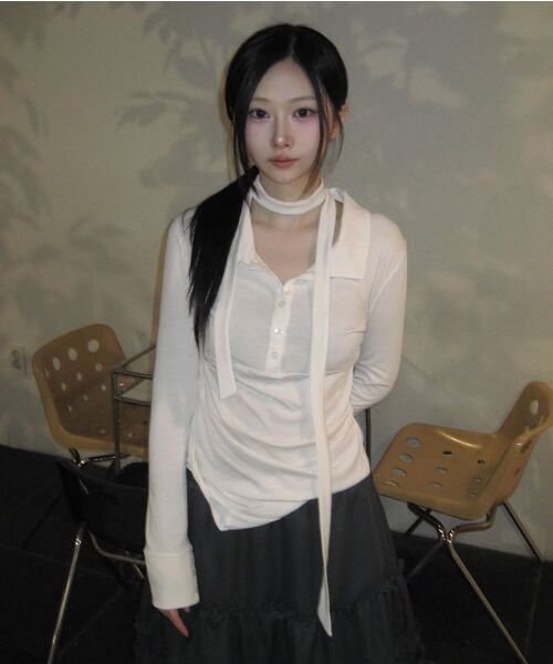 FLAREUP(フレアアップ)の「Asymmetrical Draped Shirt (FL-186_Black)(ポロシャツ・レディース・ブラック・1/2)」の5枚目の写真