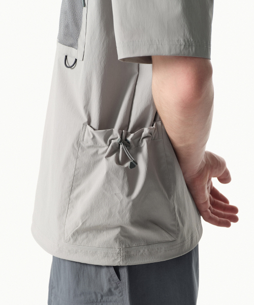 MUSINSA STANDARD（ムシンサスタンダード）の「[シティレジャー] ユーティリティメッシュポケットウーブンTシャツ [ライトグレー]（Tシャツ/カットソー・メンズ・その他・SMALL/MEDIUM/LARGE/X-LARGE/XX-LARGE）」の8枚目の写真