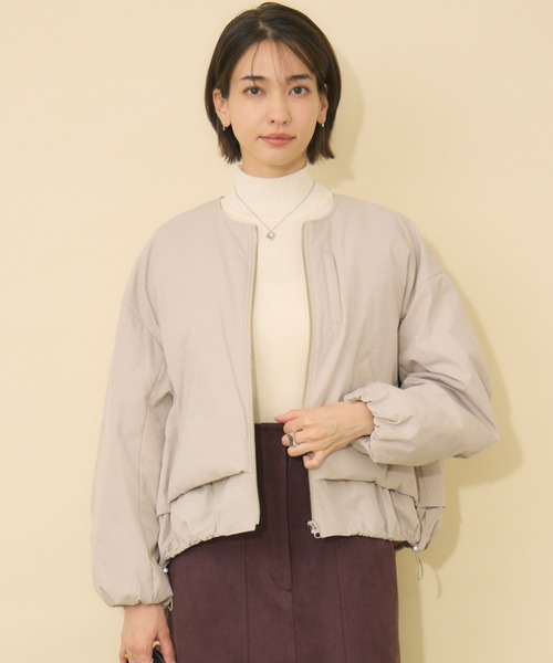 KATHARINE ROSS（キャサリンロス）の「【KATHARINE ROSS】【サスティナブル＆軽暖アウター】Sorona中綿エコブルゾン（ブルゾン・レディース・ネイビー/キャメル/グレイッシュベージュ・FREE）」の2枚目の写真