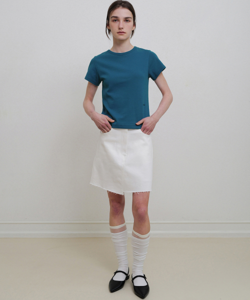 ANDNEEDS(アンドニーズ)の「Cotton twill mini skirt (ivory)(スカート・レディース・その他・SMALL/MEDIUM)」の4枚目の写真