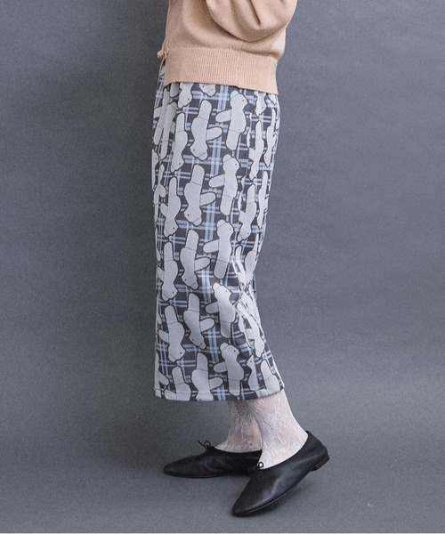 I am I in fact...(アイアムアイインファクト)の「BEAR PATTERN JQ スカート(スカート・レディース・グレー/ベージュ・FREE)」の3枚目の写真