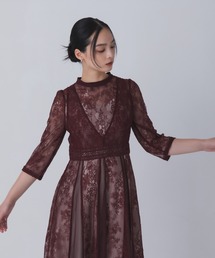 総レースシアープリーツドレス