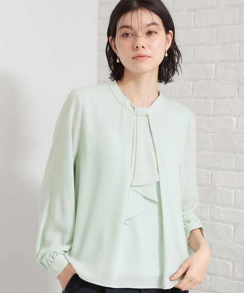 THE SHOP TK (ザ ショップ ティーケー )の「バー付きラッフルタイブラウス(シャツ/ブラウス・レディース・オフホワイト/ベビーピンク/グリーン系・12/13)」の2枚目の写真
