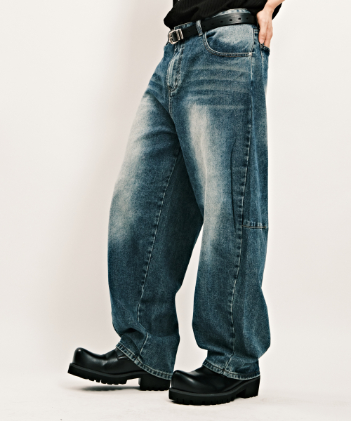 DWSE(ディーダブリューエスイー)の「バックブラシバルーンデニムパンツ(ブルー)(デニムパンツ・メンズ・その他・SMALL/MEDIUM/LARGE/X-LARGE/XX-LARGE/X-SMALL)」の2枚目の写真