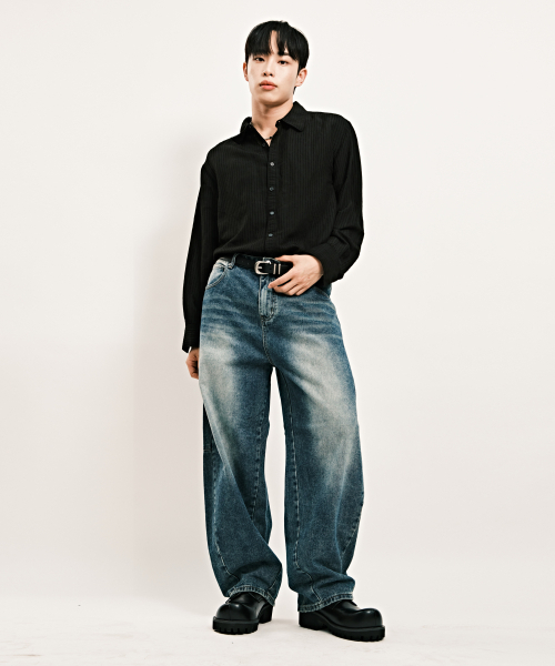 DWSE(ディーダブリューエスイー)の「バックブラシバルーンデニムパンツ(ブルー)(デニムパンツ・メンズ・その他・SMALL/MEDIUM/LARGE/X-LARGE/XX-LARGE/X-SMALL)」の3枚目の写真