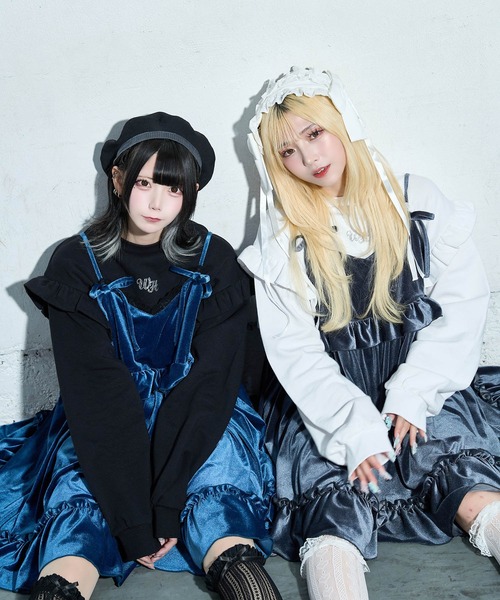 Whinny(ホワイニー)の「Whinny/海の中のプリンセスすうぇ(スウェット・レディース・サックスブルー/ブラック/ホワイト・FREE)」の5枚目の写真