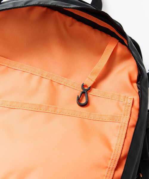 COLEMAN（コールマン）の「Coleman/コールマン 別注 WALKER 33 /ウォーカー 33（バックパック/リュック・メンズ・ブラック・ONE SIZE）」の7枚目の写真