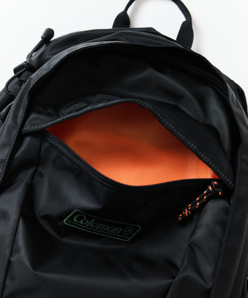 COLEMAN（コールマン）の「Coleman/コールマン 別注 WALKER 33 /ウォーカー 33（バックパック/リュック・メンズ・ブラック・ONE SIZE）」の8枚目の写真