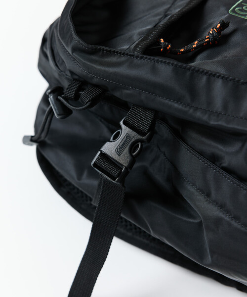 COLEMAN（コールマン）の「Coleman/コールマン 別注 WALKER 33 /ウォーカー 33（バックパック/リュック・メンズ・ブラック・ONE SIZE）」の9枚目の写真