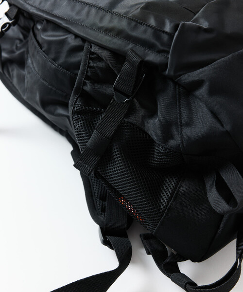 COLEMAN（コールマン）の「Coleman/コールマン 別注 WALKER 33 /ウォーカー 33（バックパック/リュック・メンズ・ブラック・ONE SIZE）」の11枚目の写真