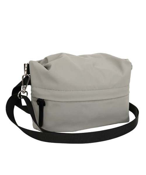 A by MAGASIN DE MODE（エーバイマガジンデモード）の「【A by MAGASIN DE MODE】ママカルフラットポーチショルダー SNBD（ショルダーバッグ・レディース・ブラック/カーキ/グレー・FREE）」の4枚目の写真