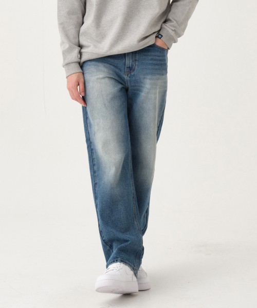 ACSHI(アクシ)の「デイリーセミロングワイドデニムパンツ(ブルーウォッシング)(デニムパンツ・メンズ・その他・M/L/XL/XXL)」の3枚目の写真