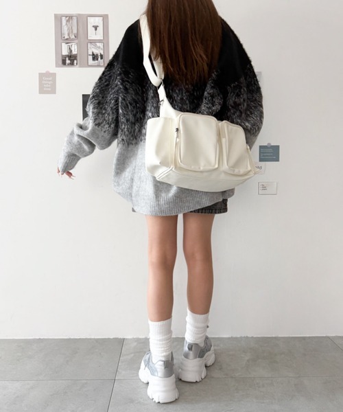 WEGO（ウィゴー）の「WEGO/立体2ポケットBIGショルダー（ショルダーバッグ・レディース・ブラウン/ホワイト/ブラック・FREE）」の4枚目の写真