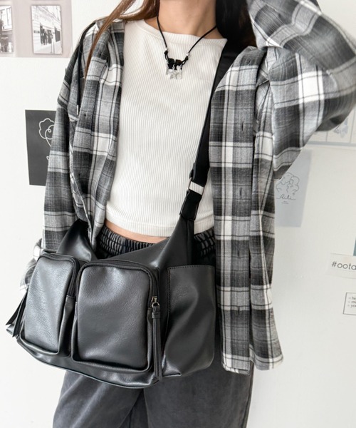 WEGO（ウィゴー）の「WEGO/立体2ポケットBIGショルダー（ショルダーバッグ・レディース・ブラウン/ホワイト/ブラック・FREE）」の13枚目の写真