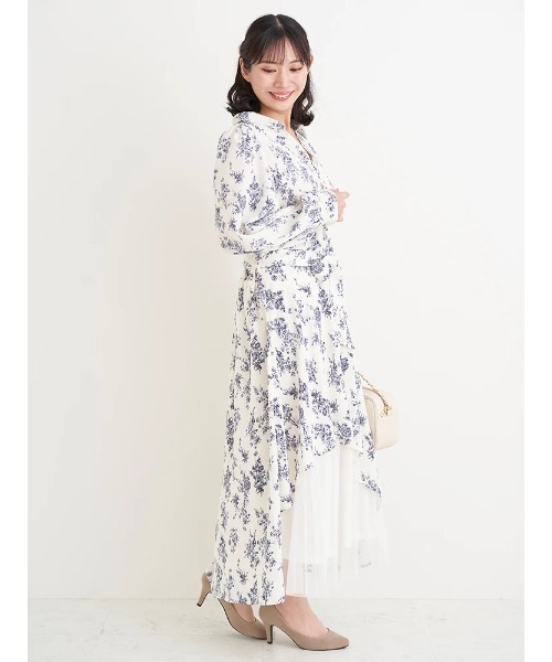 Re-J&SUPURE(リジェイアンドスプル)の「【大きいサイズ】裾チュールアシメ切り替え花柄シャツワンピース(ワンピース・レディース・ネイビー/ブラック・XXXX-LARGE/XXX-LARGE/XX-LARGE)」の6枚目の写真