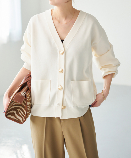 Spick & Span(スピックアンドスパン)の「《一部店舗+WEB限定》ウォッシャブルVネックカーディガン(カーディガン/ボレロ・レディース・ブラック/ブラウン/ホワイト/ネイビー・FREE)」の12枚目の写真