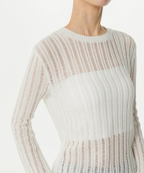 MUSINSA STANDARD WOMAN（ムシンサスタンダードウーマン）の「ウィメンズフラットヤーンバーティカルクロシェクルーネックニット[アイボリー]（ニット/セーター・レディース・その他・SMALL/MEDIUM/LARGE/X-SMALL）」の6枚目の写真