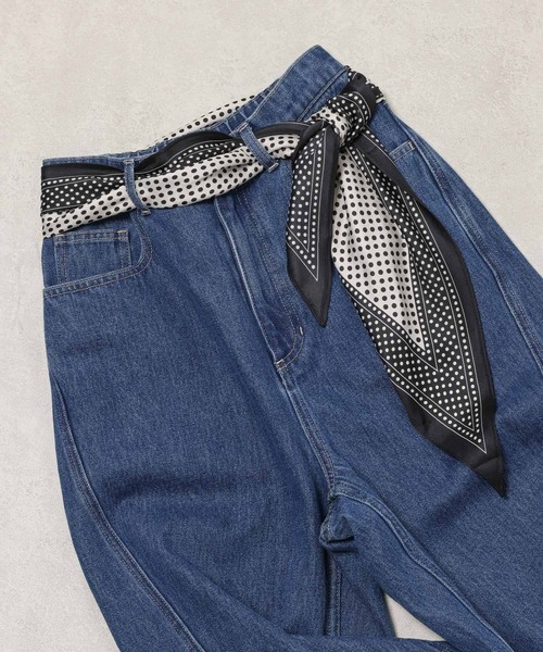 LEPSIM(レプシィム)の「三角スカーフ 645197(バンダナ/スカーフ・レディース・イエロー/ブラック/アイボリー/ブラウン/レッド・ONE SIZE)」の1枚目の写真