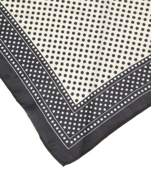 LEPSIM(レプシィム)の「三角スカーフ 645197(バンダナ/スカーフ・レディース・イエロー/ブラック/アイボリー/ブラウン/レッド・ONE SIZE)」の11枚目の写真