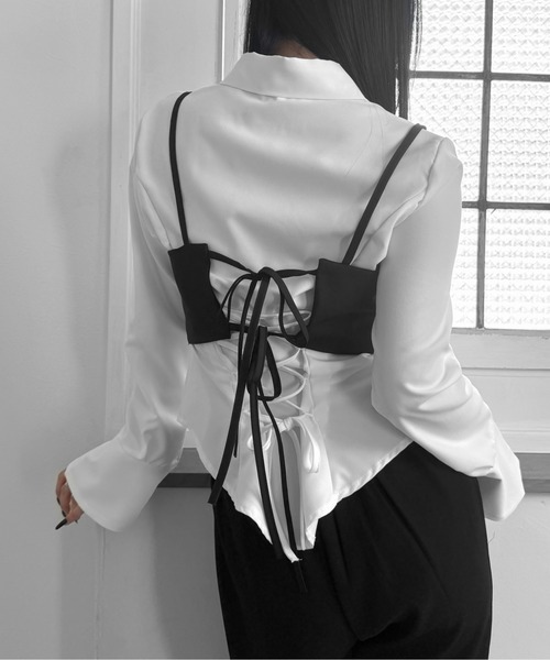 LVEU.（ラブユ.）の「【LVEU.】バックレースアップシャツ / トップス シャツ シャツカラー ブラウス デザインブラウス 長袖  ベルスリーブ レースアップ ブラック ホワイト ZOZOTOWN限定（シャツ/ブラウス・レディース・ホワイト/ブラック・FREE）」の20枚目の写真