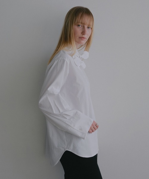 MANOF(マノフ)の「DOUBLE BOW DESIGN SHIRT(シャツ/ブラウス・レディース・ストライプ/ブラック/ホワイト・F)」の10枚目の写真