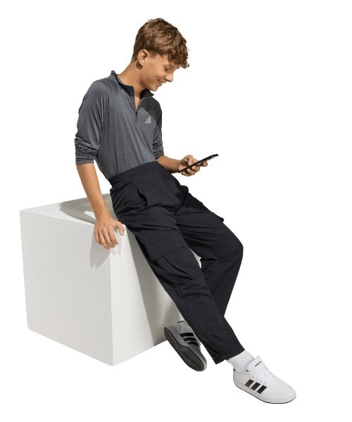 adidas(アディダス)の「アディダス adidas フューチャー アイコン カーゴ O字型 ロング レングス パンツ(カーゴパンツ・キッズ・ブラック/グリーン・120cm/130cm/140cm/150cm/160cm)」の6枚目の写真