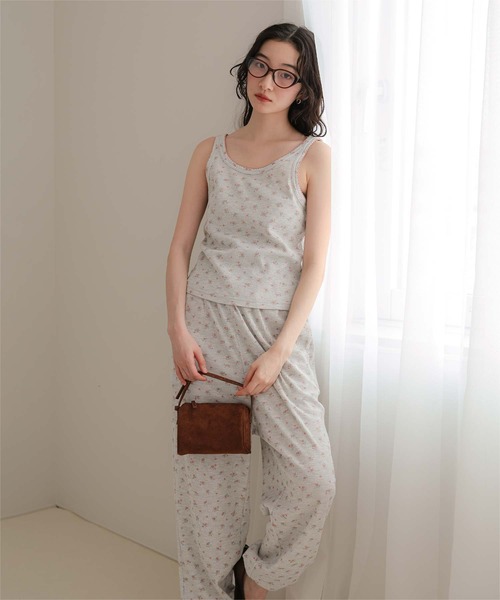 miette(ミエット)の「花柄ワッフルキャミセットアップ(セットアップ・レディース・グレー/ネイビー/ホワイト・L/M/S)」の1枚目の写真
