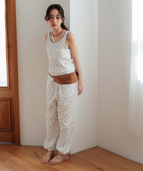 miette(ミエット)の「花柄ワッフルキャミセットアップ(セットアップ・レディース・グレー/ネイビー/ホワイト・L/M/S)」の4枚目の写真