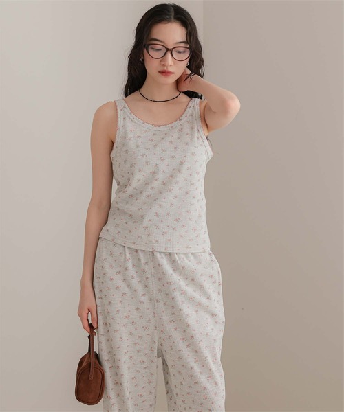 miette(ミエット)の「花柄ワッフルキャミセットアップ(セットアップ・レディース・グレー/ネイビー/ホワイト・L/M/S)」の15枚目の写真