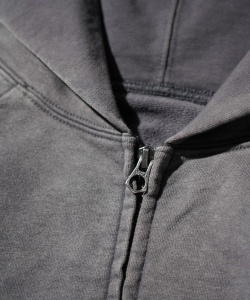 THRIFTY LOOK(スリフティールック)の「TRIFTY LOOK スリフティールック / EMBROIDERY ZIP-UP PARKA(パーカー・メンズ・ブラック/グレー・MEDIUM/LARGE/SMALL)」の3枚目の写真