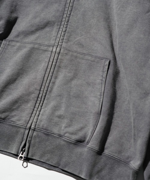 THRIFTY LOOK(スリフティールック)の「TRIFTY LOOK スリフティールック / EMBROIDERY ZIP-UP PARKA(パーカー・メンズ・ブラック/グレー・MEDIUM/LARGE/SMALL)」の4枚目の写真