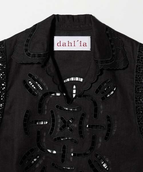 dahl'ia（ダリア）の「＜dahl’ia＞カットワーク ベスト（ベスト・レディース・ホワイト/ブラック・FREE）」の4枚目の写真